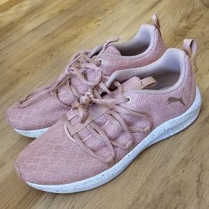 Women's Peach Athletic Shoes